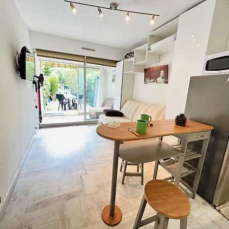 3 Personnes Cap D'agde Ct180-199 Appartement *