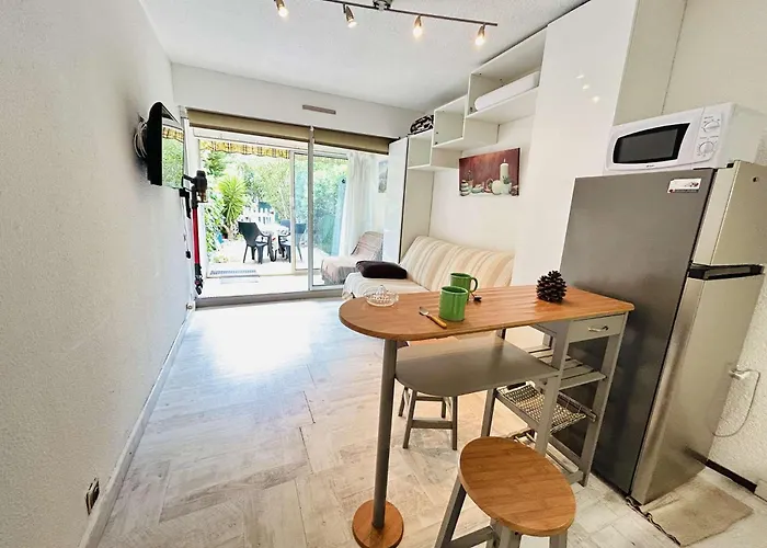 3 Personnes Cap D'agde Ct180-199 Appartement *