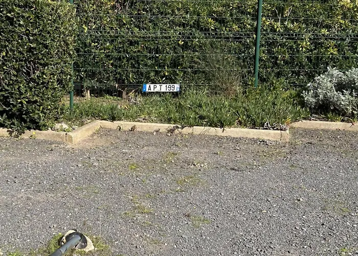 3 Personnes Cap D'agde Ct180-199 *